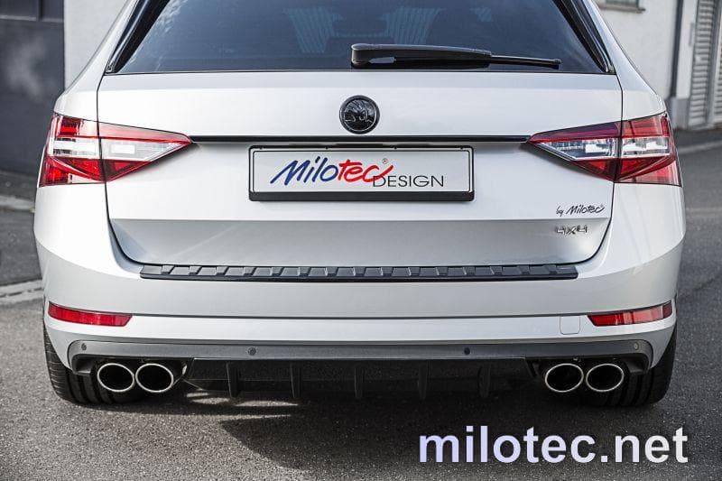 346204L Декоративна накладка над заднім номерним знаком