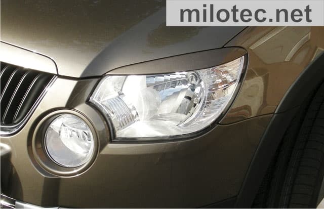 86815 Накладки фар серебристые