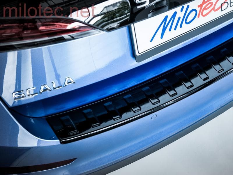 278604 Накладка заднього бампера