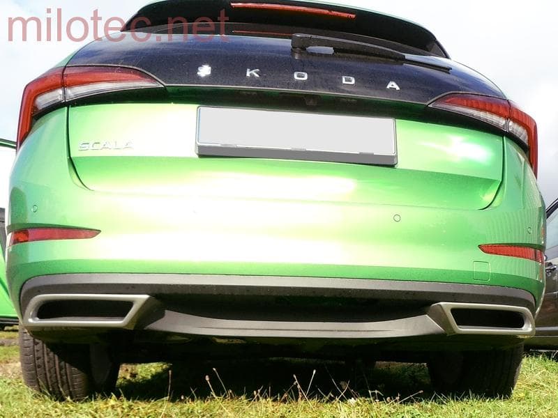 276122 Накладка на задній бампер