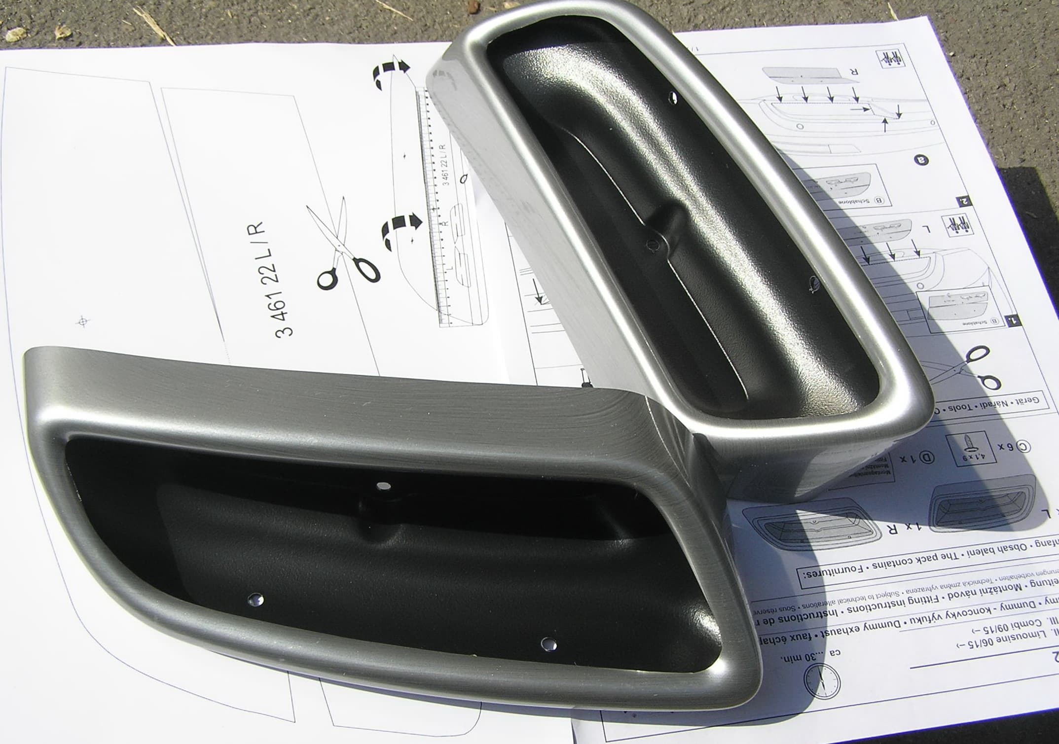 346122 Trim for rear bumper